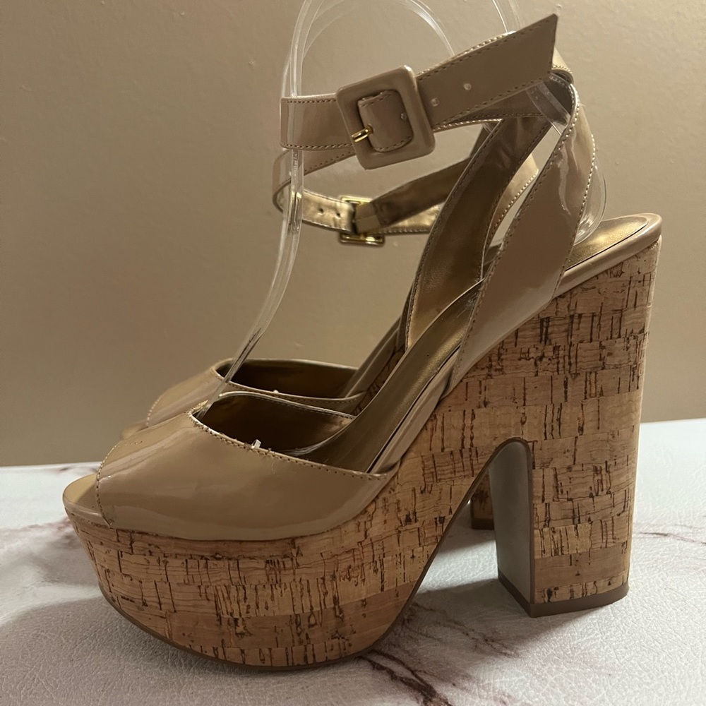 Guess Women's Platform Cork Sandal Women's Shoes Nude Size 7.